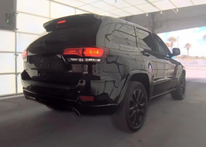 2019 Jeep Grand Cherokee Altitude Negro - Miniatura 5