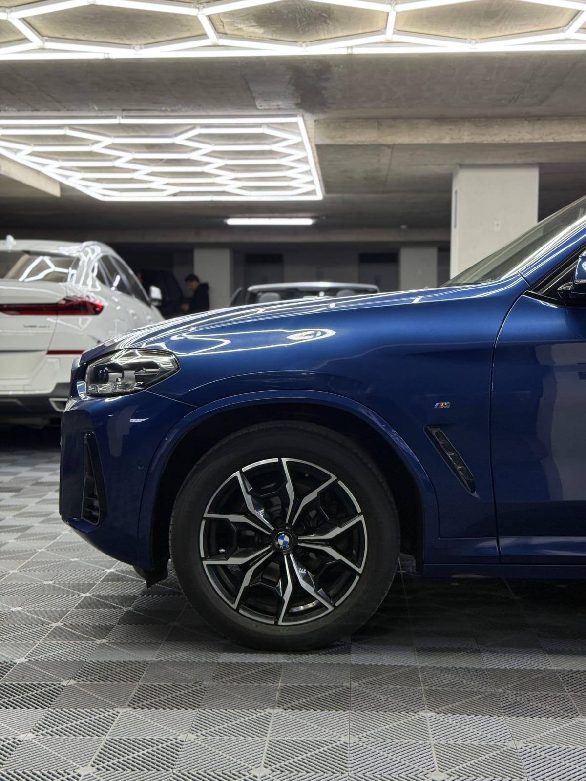 2022 BMW X3 Xdrive30i Azul - Miniatura 3