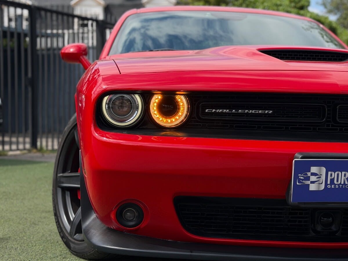2019 Dodge CHALLENGER 6.4 Rojo - Miniatura 2
