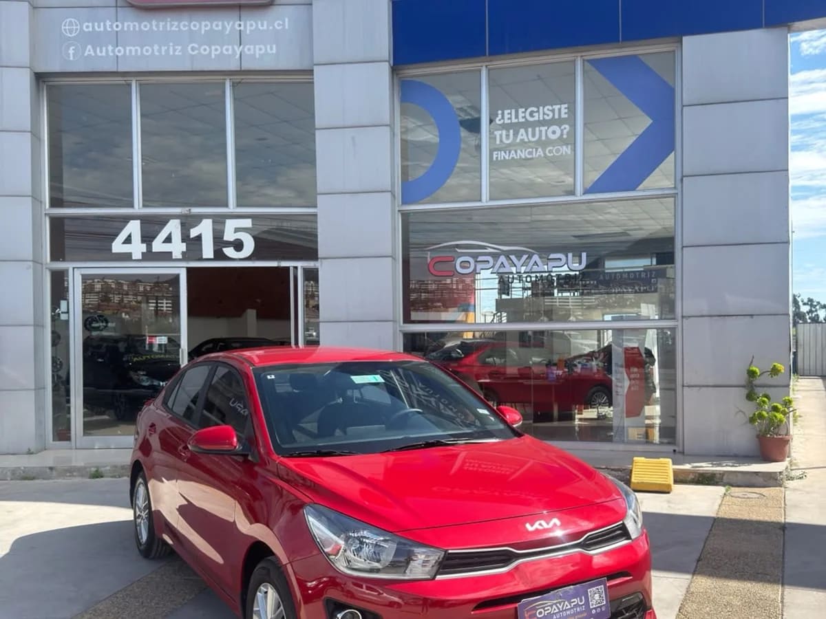 2022 KIA Rio 4 1.4 Rojo - Miniatura 2