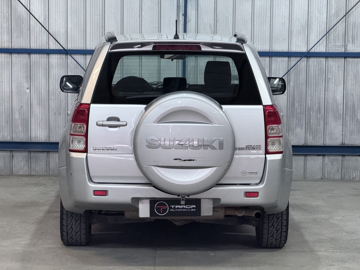 2018 Suzuki Grand Nomade Glx - Miniatura 4