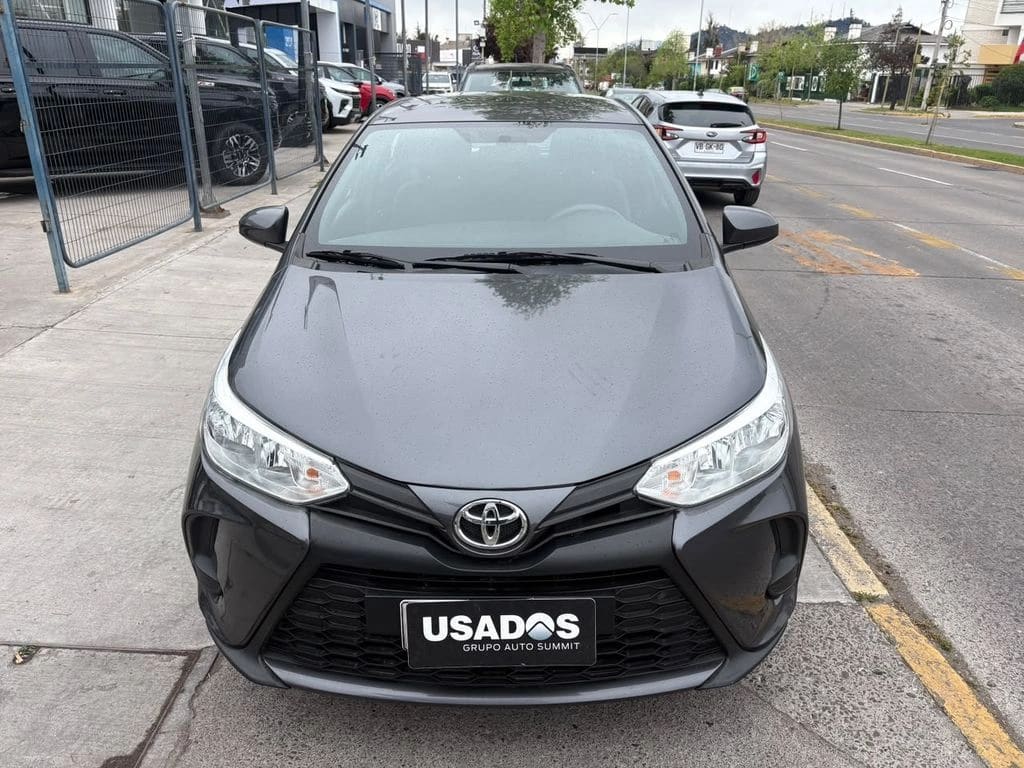 2023 Toyota YARIS 1.5 - Imagen 1