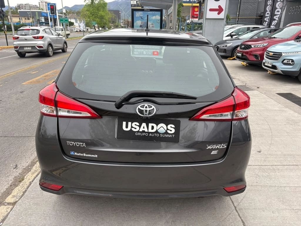 2023 Toyota YARIS 1.5 - Miniatura 9