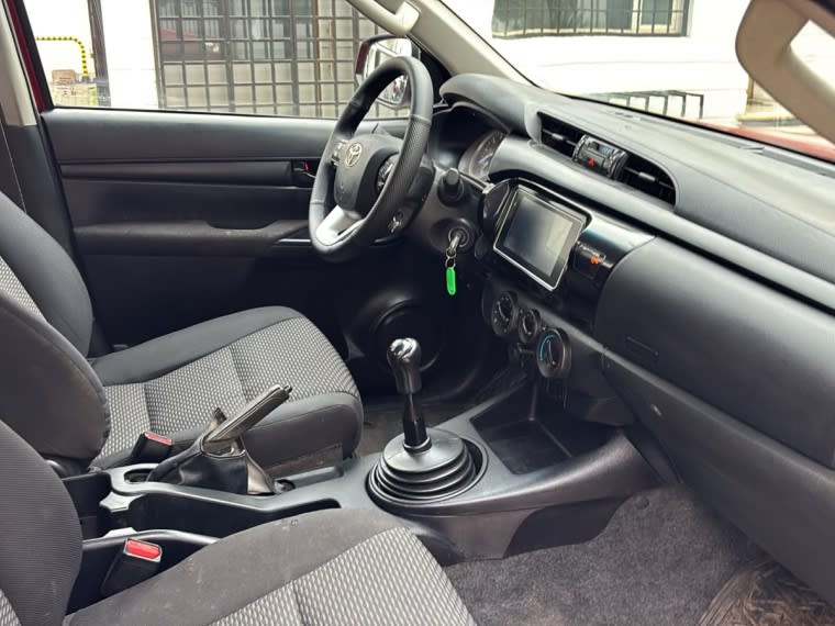 2021 TOYOTA HILUX Dcab - Miniatura 8