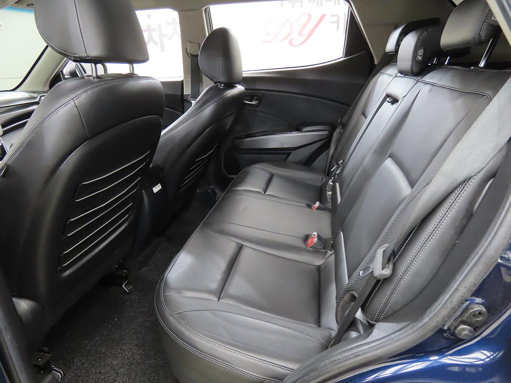 2024 SsangYong Tivoli 2WD Azul - Miniatura 6