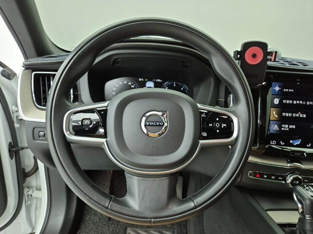 2020 Volvo XC60 (2nd Blanco - Miniatura 9