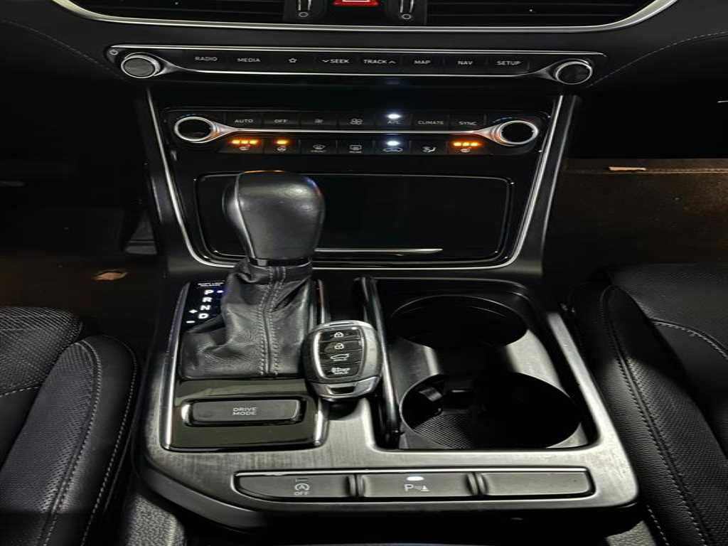 2018 Hyundai Grandeur IG Negro - Miniatura 10