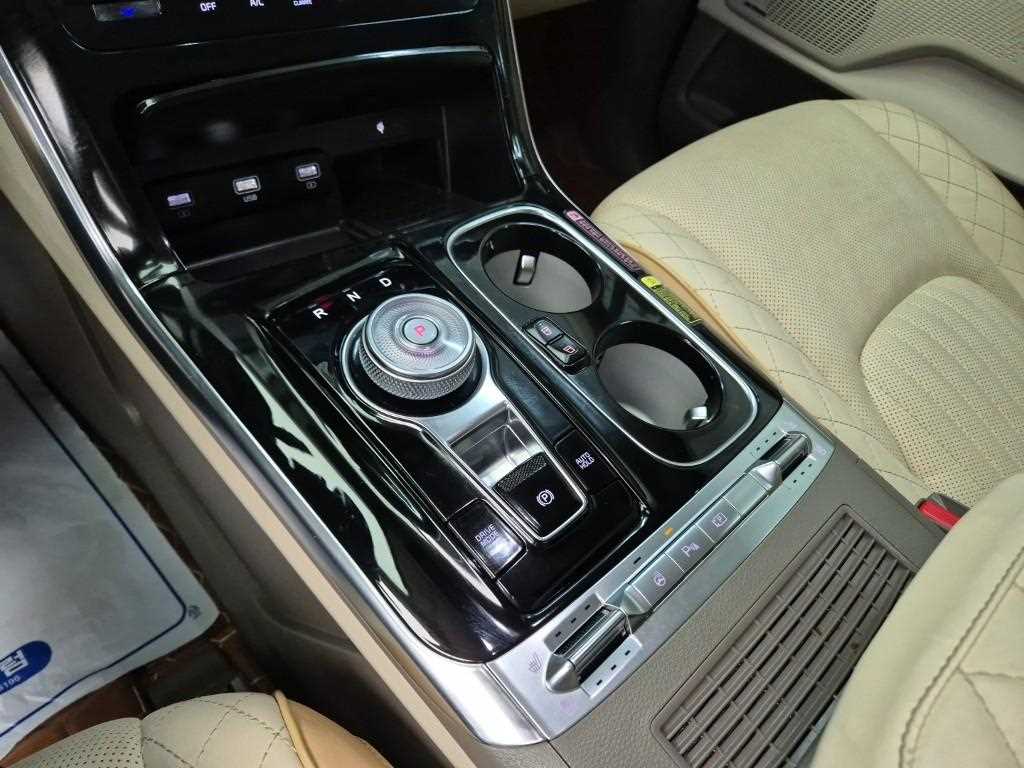 2022 Kia Carnival 4th Blanco - Miniatura 9
