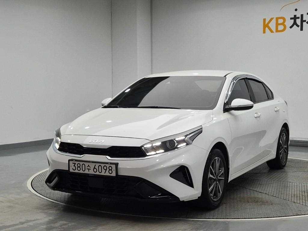 2022 Kia K3 2nd Blanco - Imagen 1