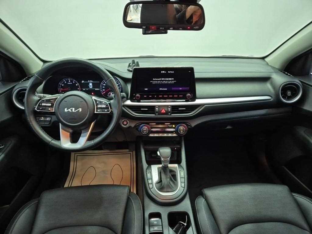 2022 Kia K3 2nd Blanco - Miniatura 7