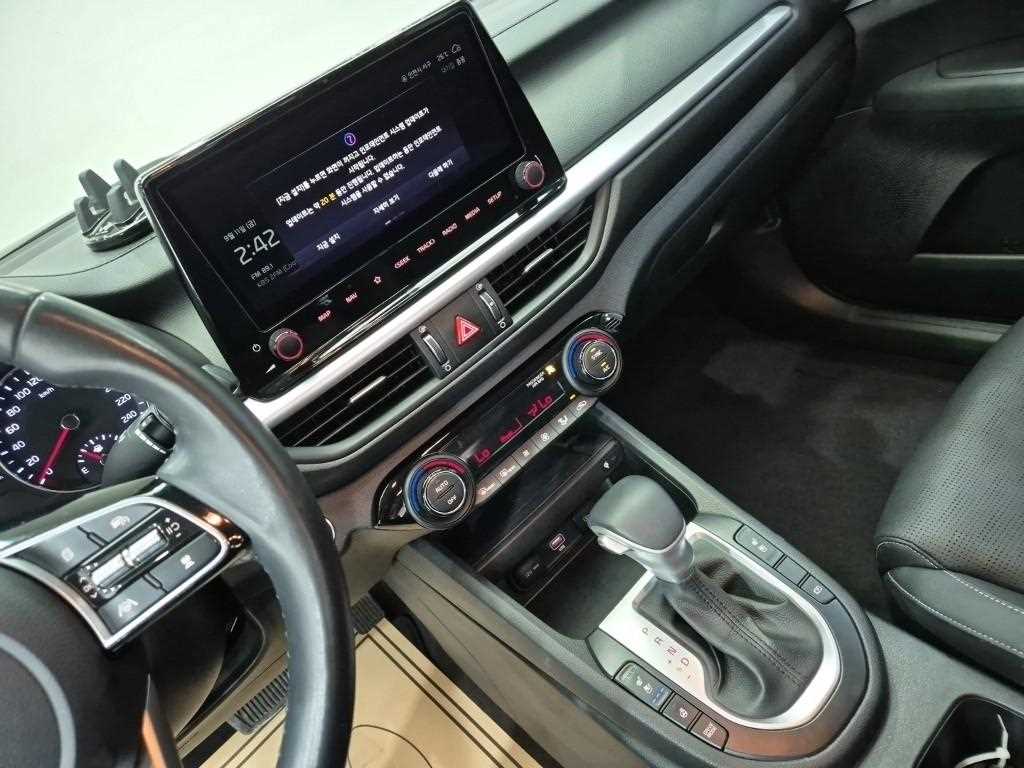 2022 Kia K3 2nd Blanco - Miniatura 10