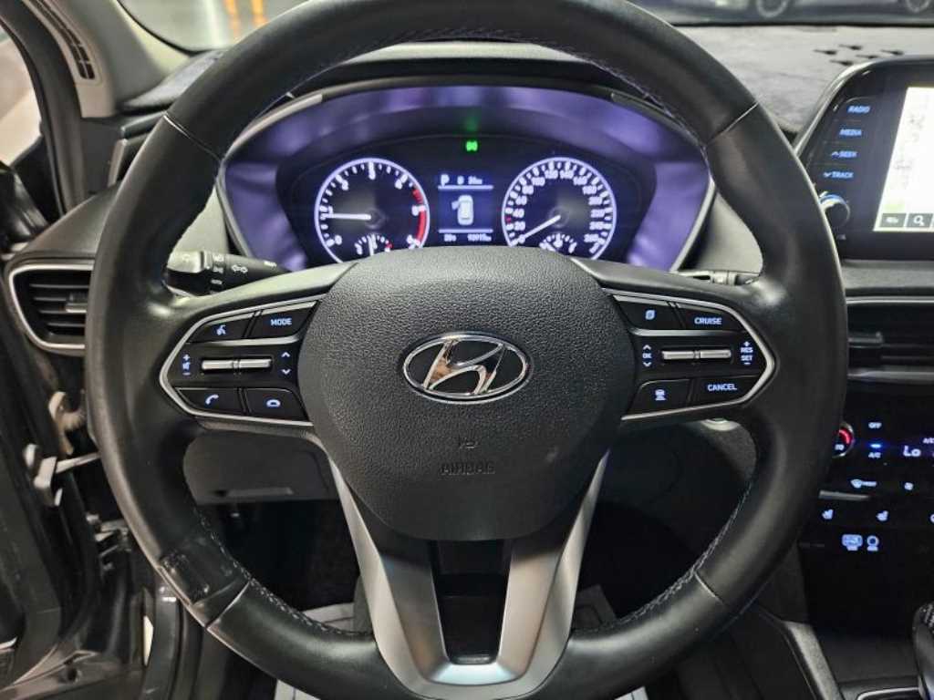 2019 Hyundai Santa Fe TM Gris - Miniatura 7