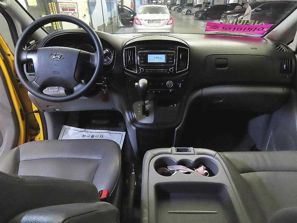 2019 Hyundai Starex Ref 426968 Diesel Amarillo - Miniatura 10