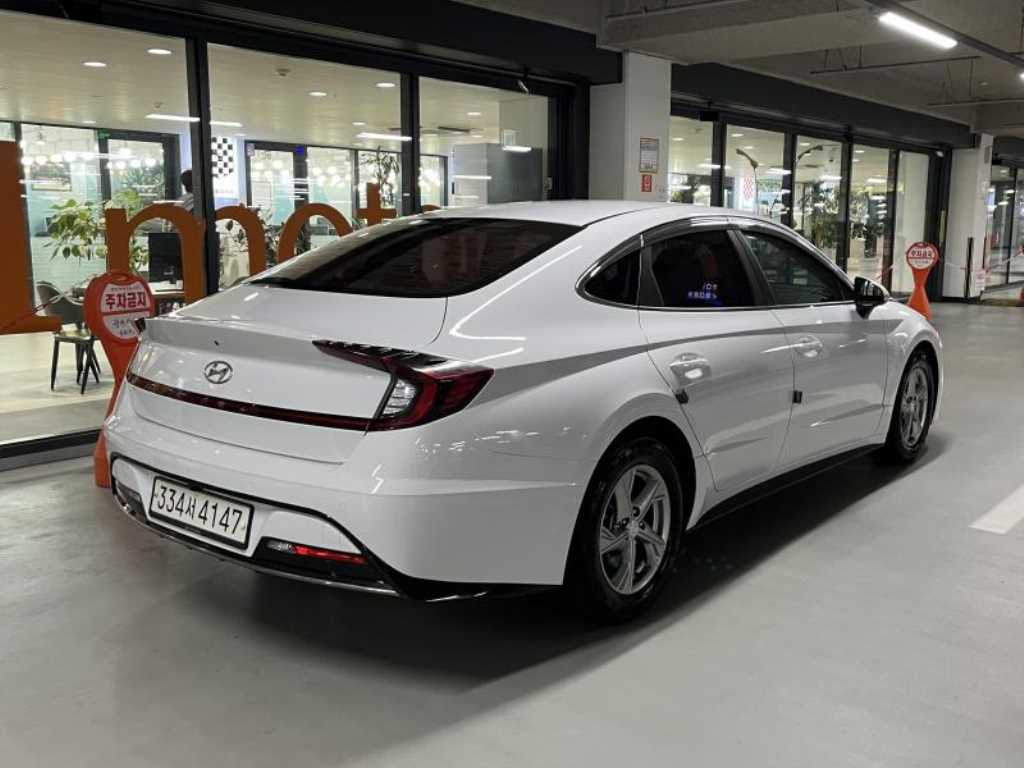 2020 Hyundai Sonata (DN8) - Miniatura 4