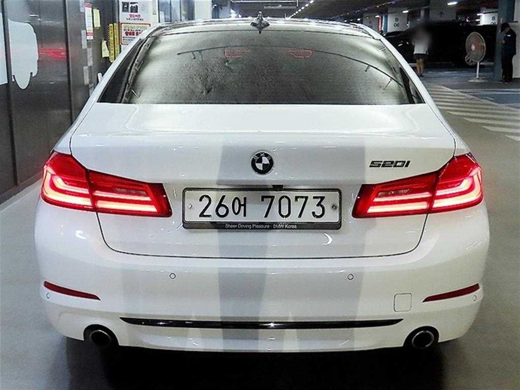 2018 BMW Serie 5 5 Series Ref 427030 Gasoline Blanco - Miniatura 5