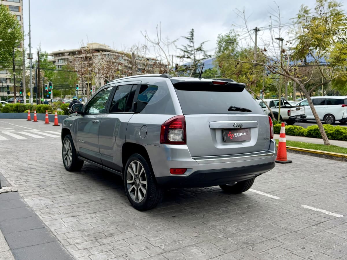 2016 Jeep Compass Limited - Miniatura 6