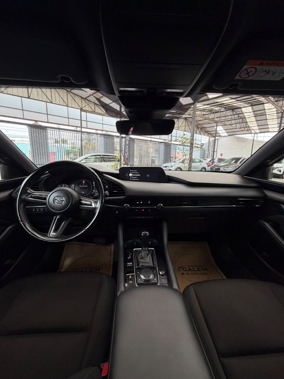 2022 Mazda 3 3 Plata - Miniatura 8