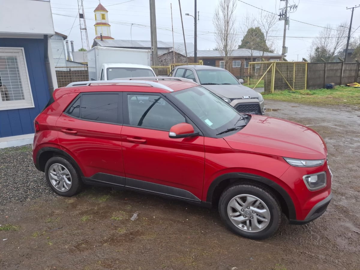 2020 Hyundai Venue Rojo - Miniatura 6