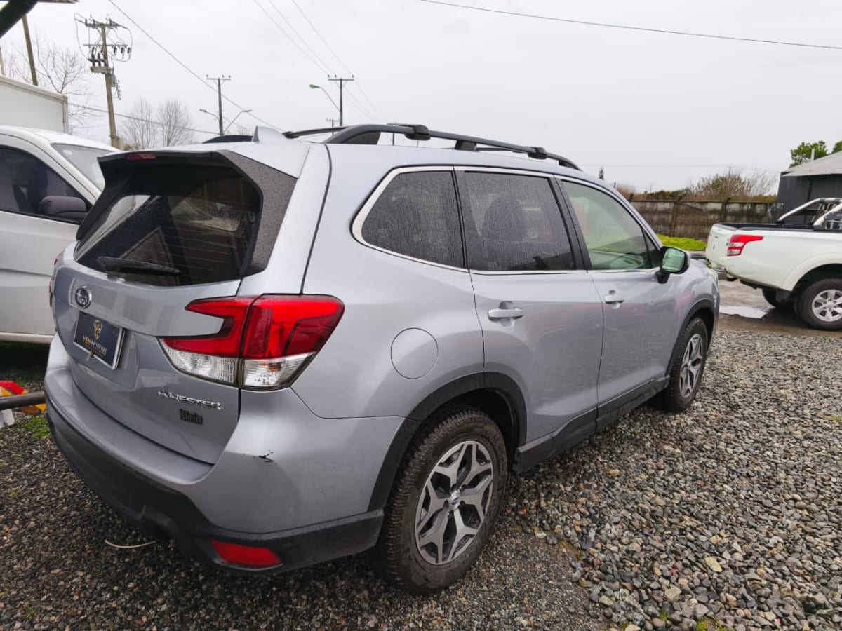 2021 Subaru Forester Gris - Miniatura 5