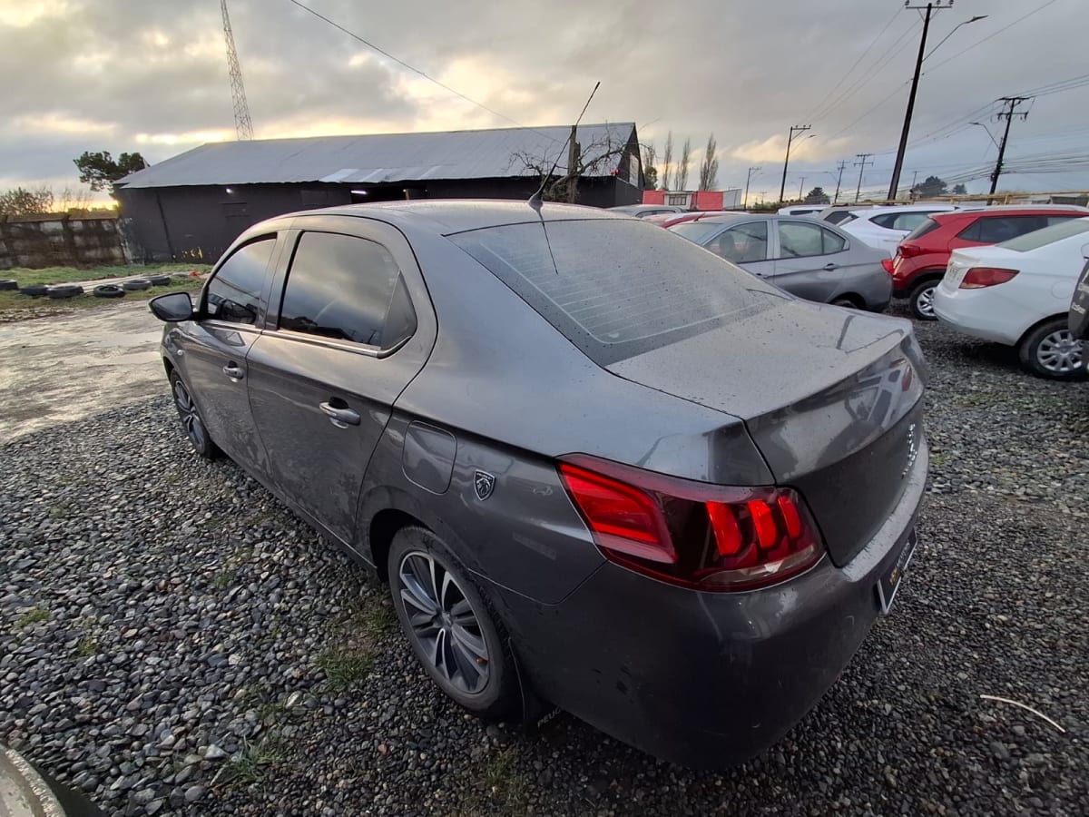 2022 Peugeot 301 Gris - Miniatura 6