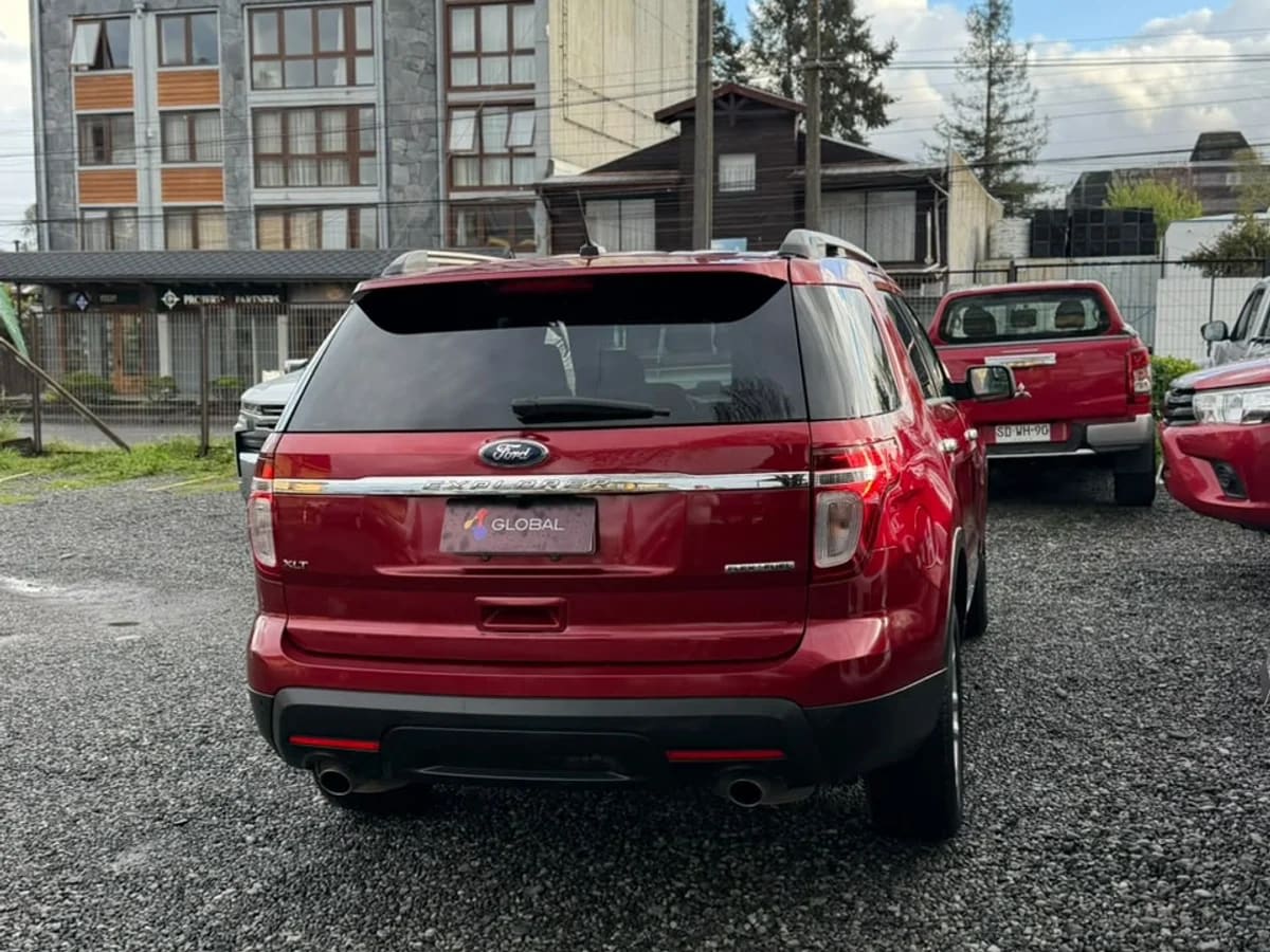2014 Ford Explorer XLT Rojo - Miniatura 2