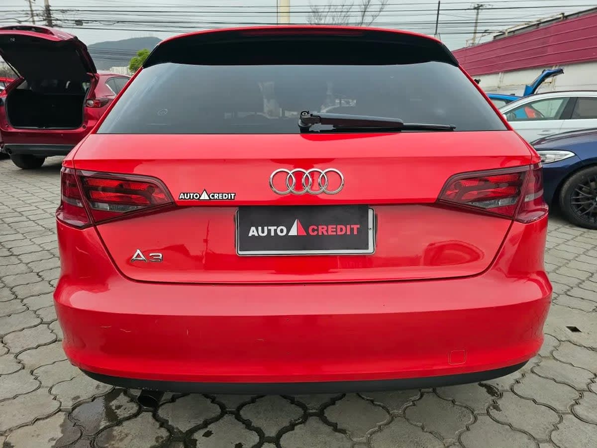 2017 Audi A3 SPORT Rojo - Miniatura 4