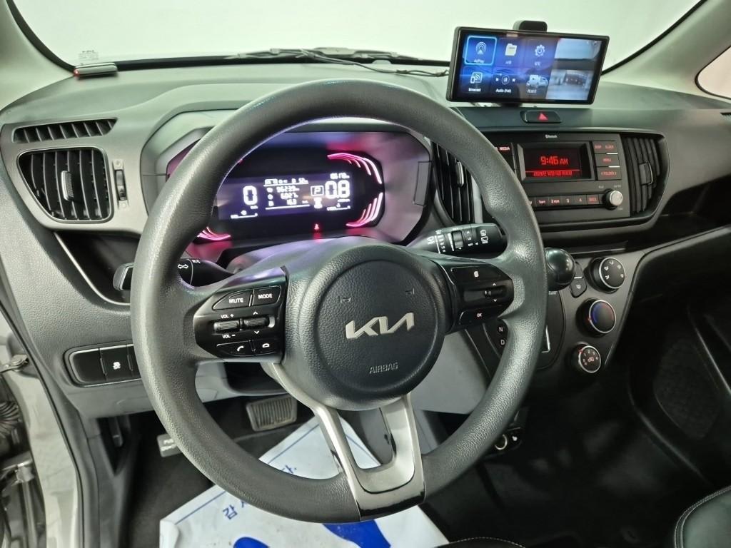 2023 Kia Ray Array Gris - Miniatura 9