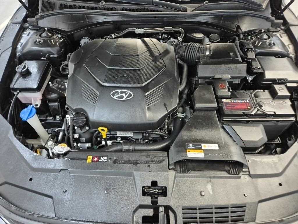 2021 Hyundai Grandeur IG Negro - Miniatura 5