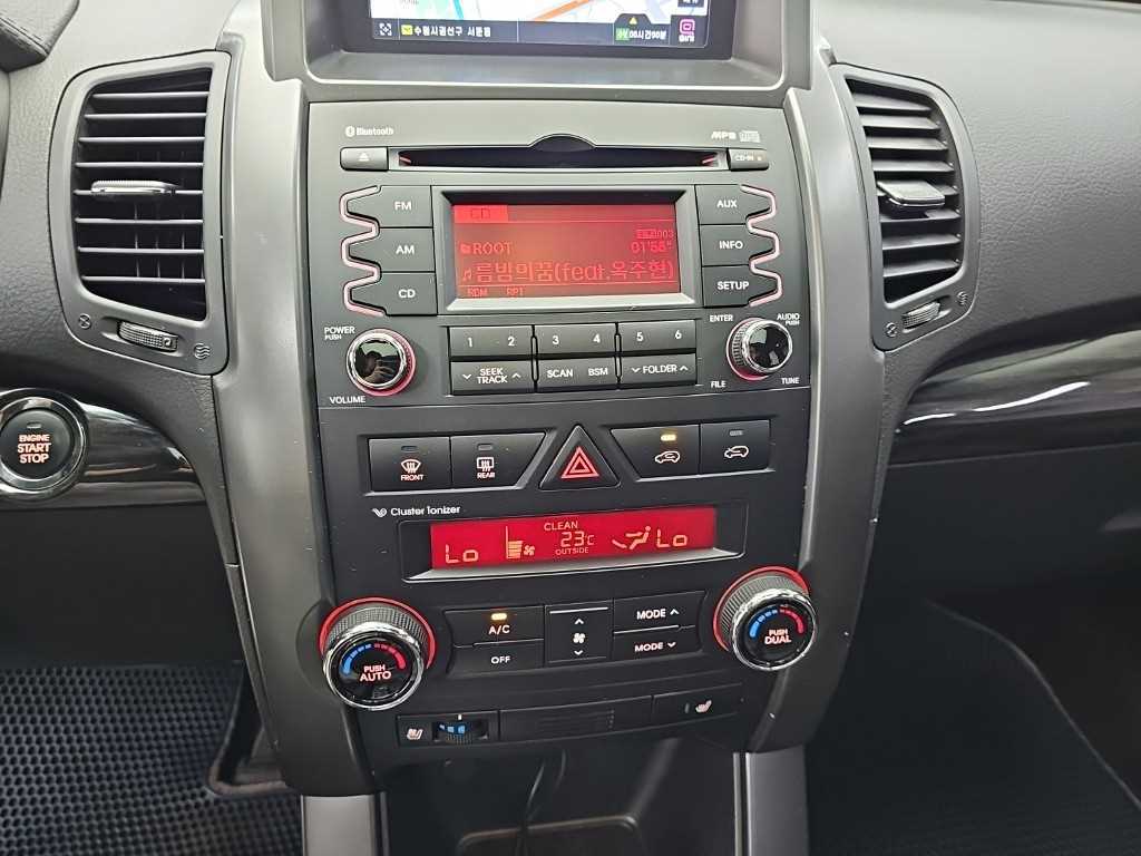 2011 Kia Sorento R Gris - Miniatura 10
