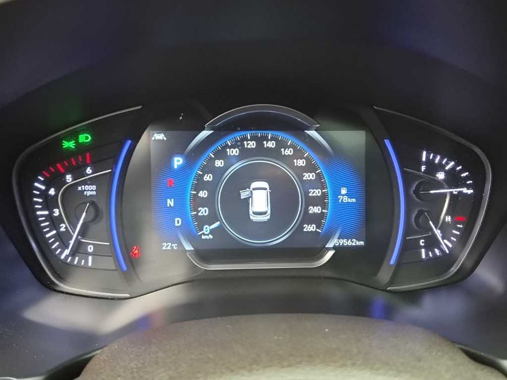 2019 Hyundai Santa Fe TM - Miniatura 8