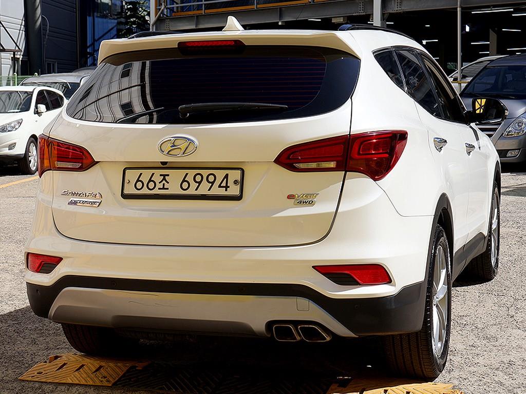 2016 Hyundai Santa Fe The Blanco - Miniatura 4