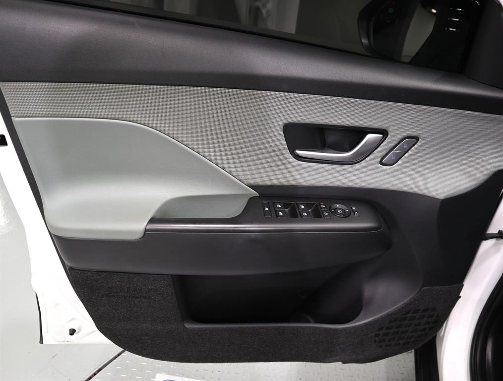 2023 Hyundai Kona New Blanco - Miniatura 8