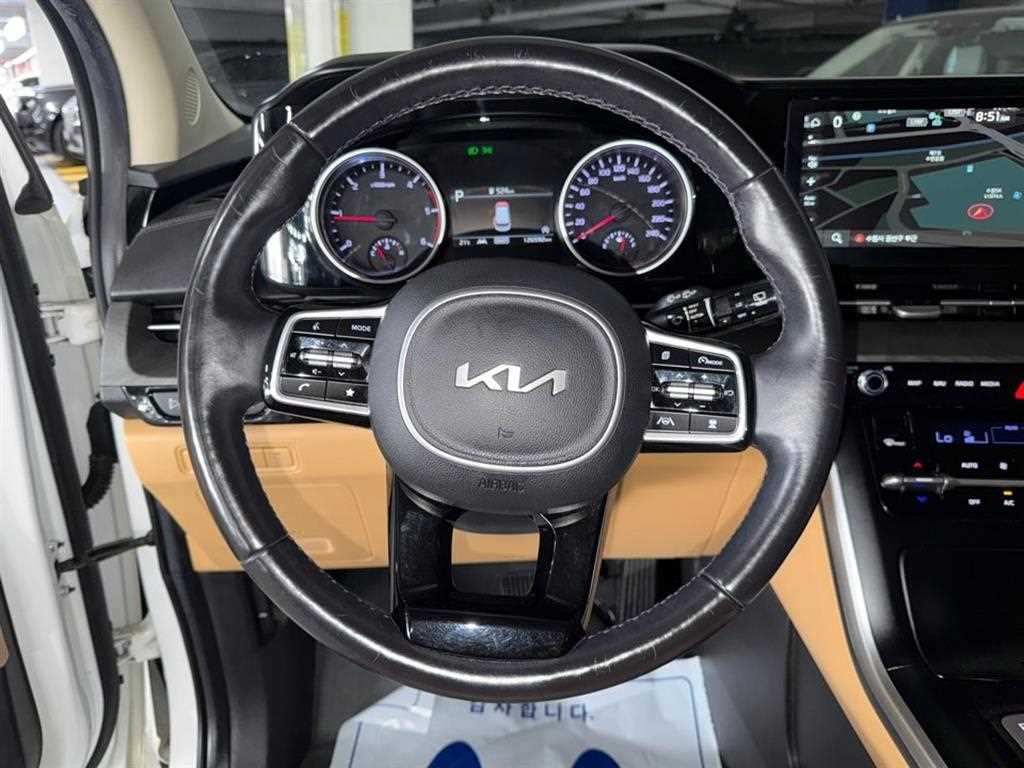2023 Kia Carnival 4th Blanco - Miniatura 10