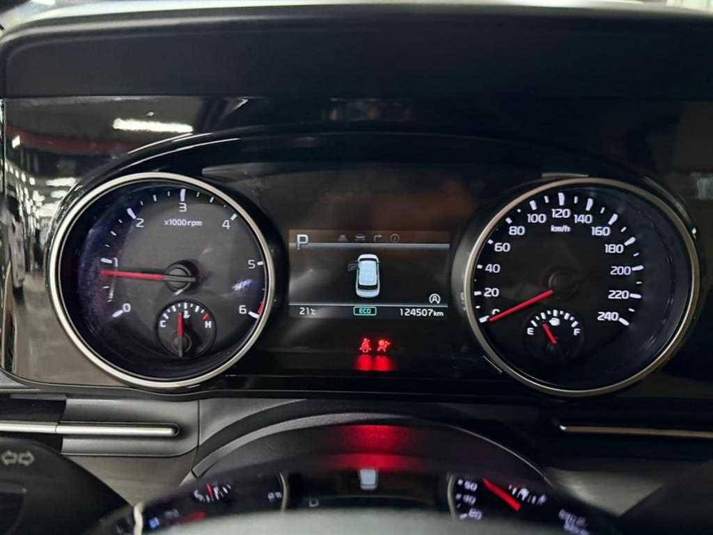 2023 Kia Carnival 4th Blanco - Miniatura 9