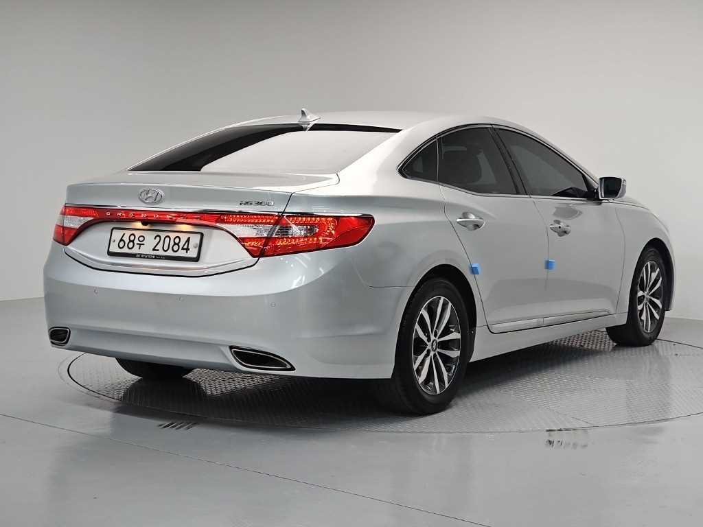 2011 Hyundai Grandeur Ref 427417 Gasoline Plata - Miniatura 4