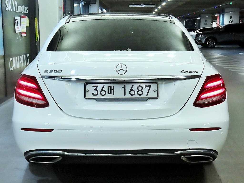 2017 Mercedes-Benz Clase E E Blanco - Miniatura 5