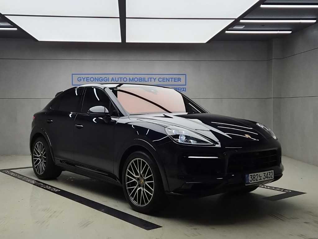 2022 Porsche Cayenne (PO536) Negro - Imagen 1
