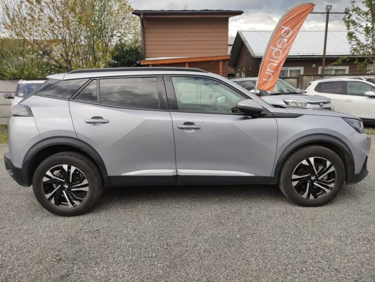 2021 Peugeot 2008 1.5 - Miniatura 3