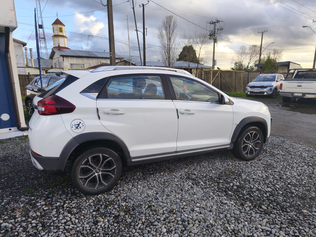 2024 Chery Tiggo 2 Blanco - Miniatura 8