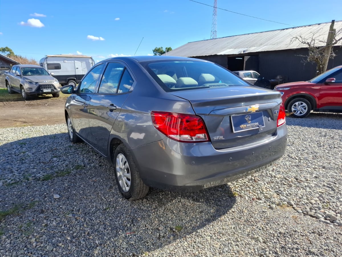 2020 Chevrolet Sail Gris - Miniatura 7