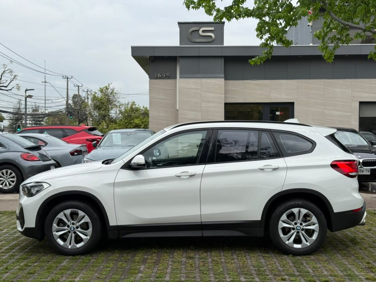 2020 BMW X1 SDRIVE Blanco - Miniatura 2