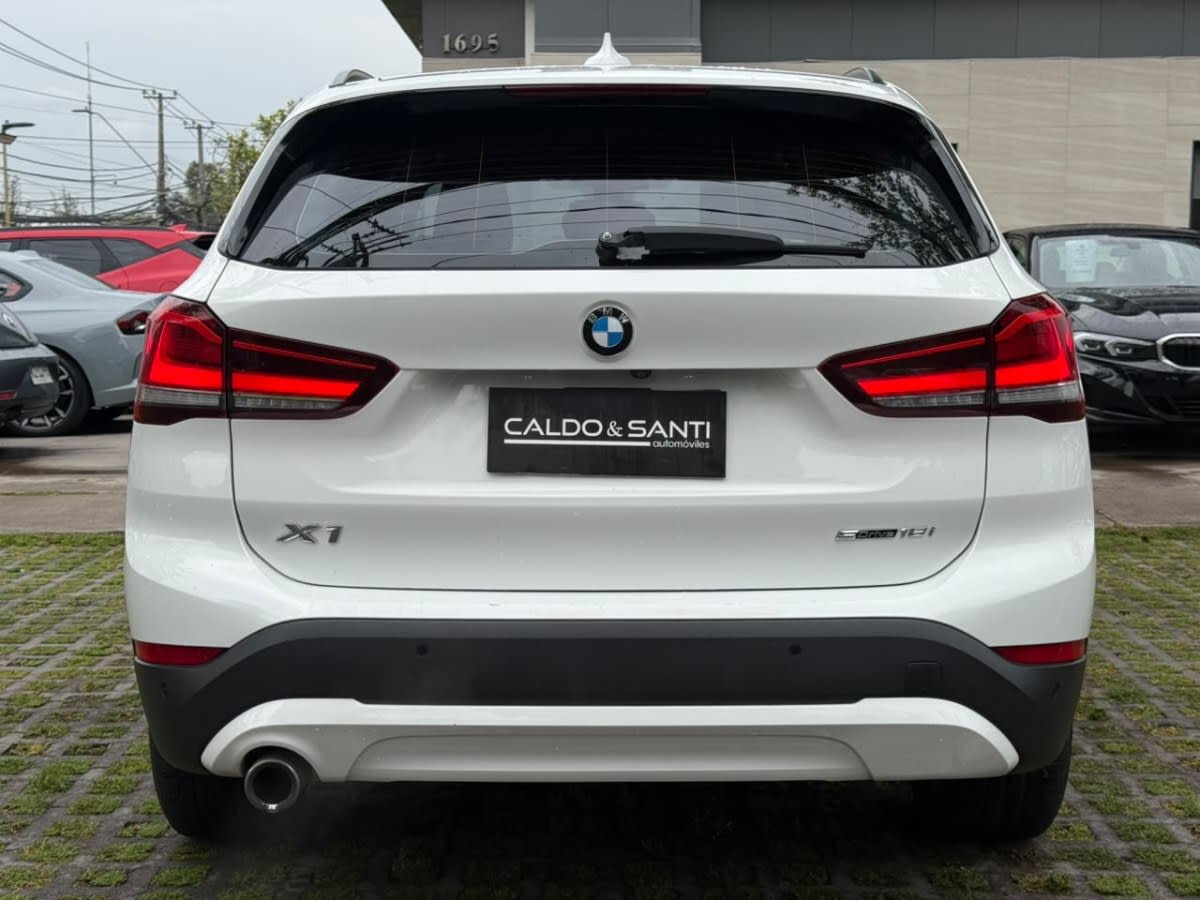 2020 BMW X1 SDRIVE Blanco - Miniatura 4