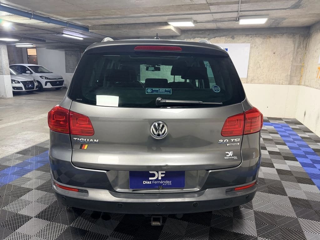 2012 Volkswagen TIGUAN - Miniatura 4