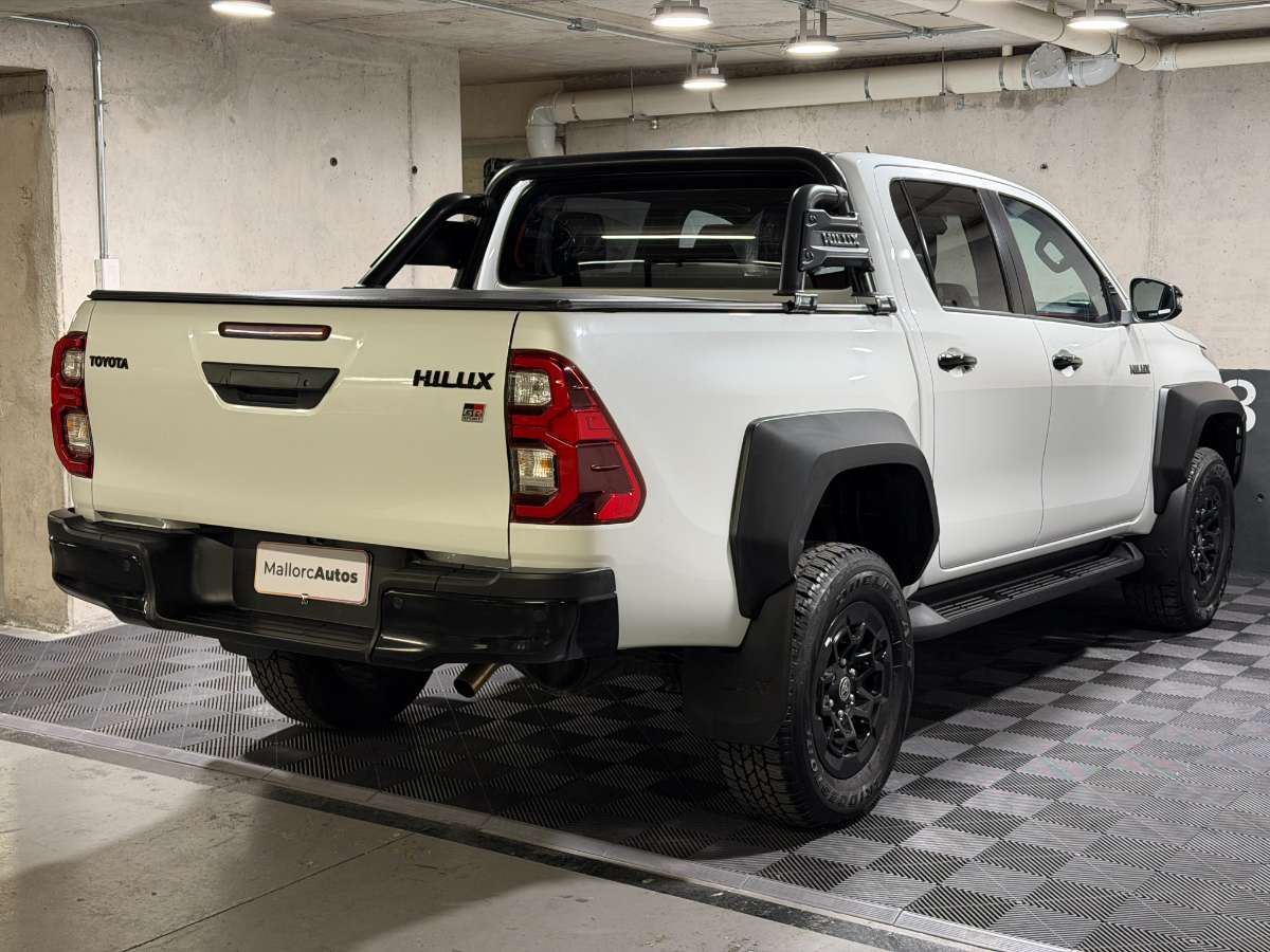 2026 Toyota HILUX 2.8 Blanco - Miniatura 6
