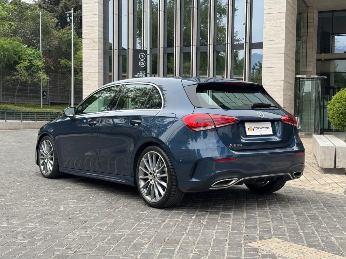 2023 Mercedes-Benz A250 2.0 Azul - Miniatura 6