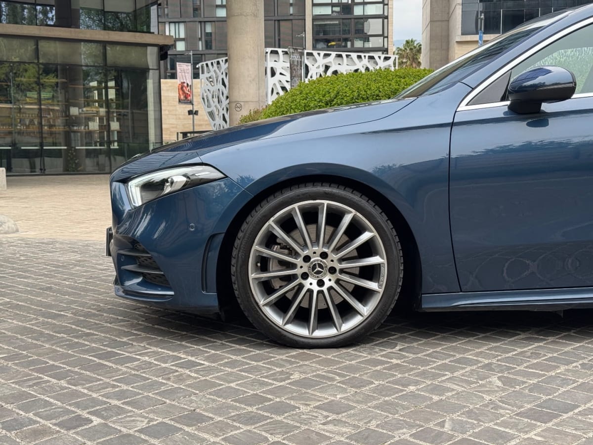 2023 Mercedes-Benz A250 2.0 Azul - Miniatura 8