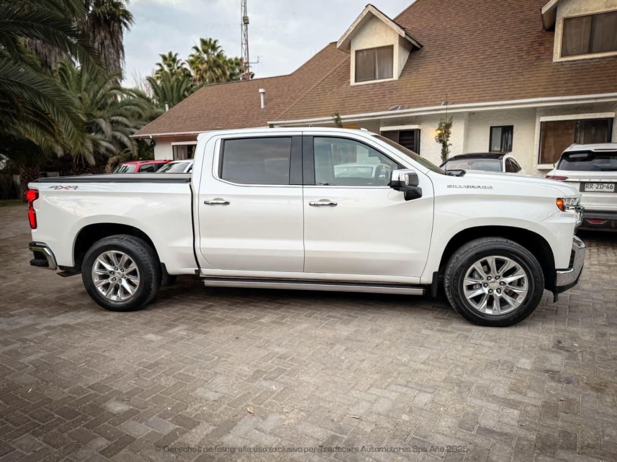 2020 Chevrolet SILVERADO LTZ Blanco - Miniatura 3