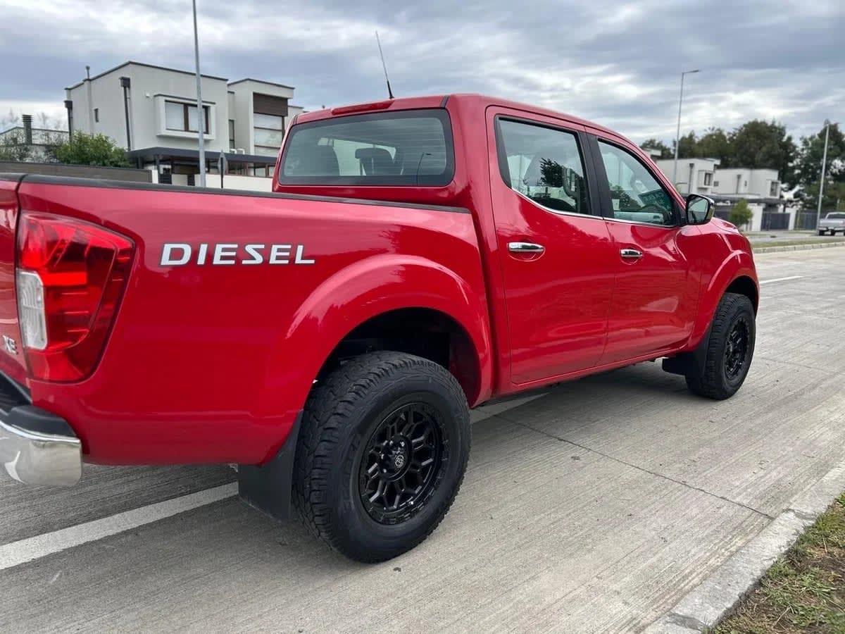 2020 Nissan NAVARA NP300 2.3 Rojo - Miniatura 5