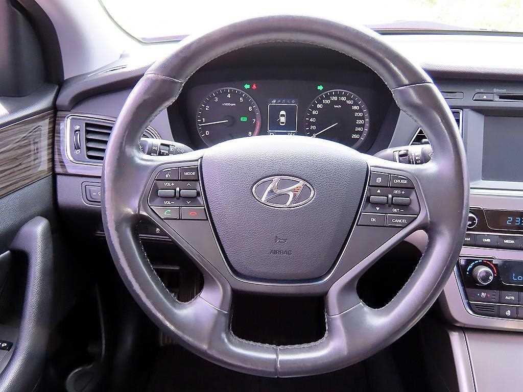 2015 Hyundai Sonata 2.0 - Miniatura 7