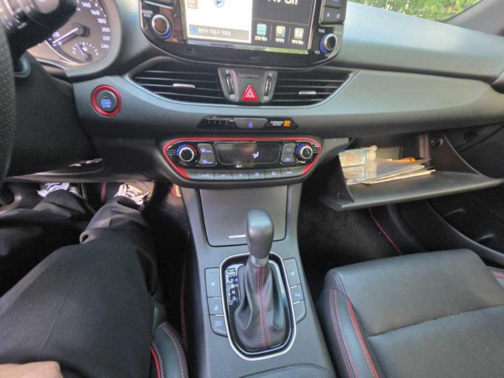2018 Hyundai I30 (PD) Blanco - Miniatura 10